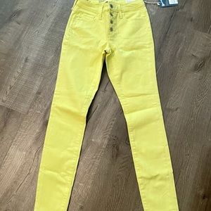 Universal Thread Ladies Yellow Jeans size 0
